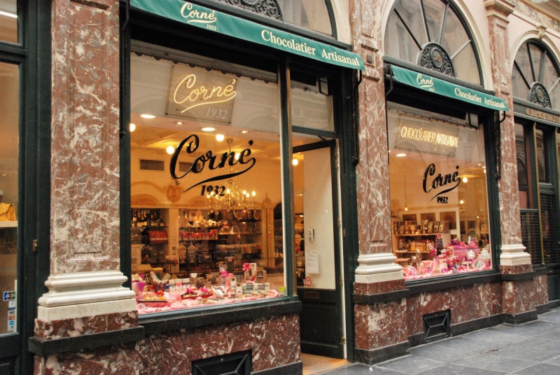 vente-SAUZE-min_chocolate_chocolaterie_shop_luxury_chic_gallery_brussels_belgium-558146